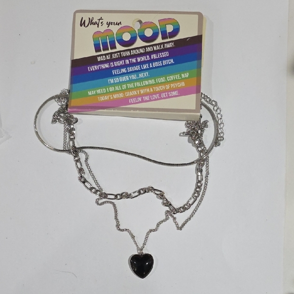 Layered Silver Necklace with Mood Heart Pendant – Color-Changing Charm Jewelry - Picture 4 of 8